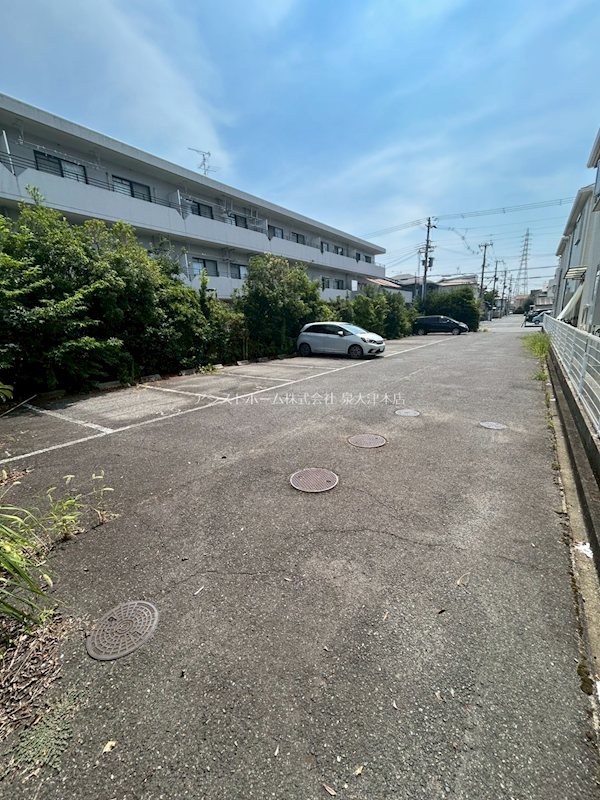 グリーンフィールド 広々とした駐車場