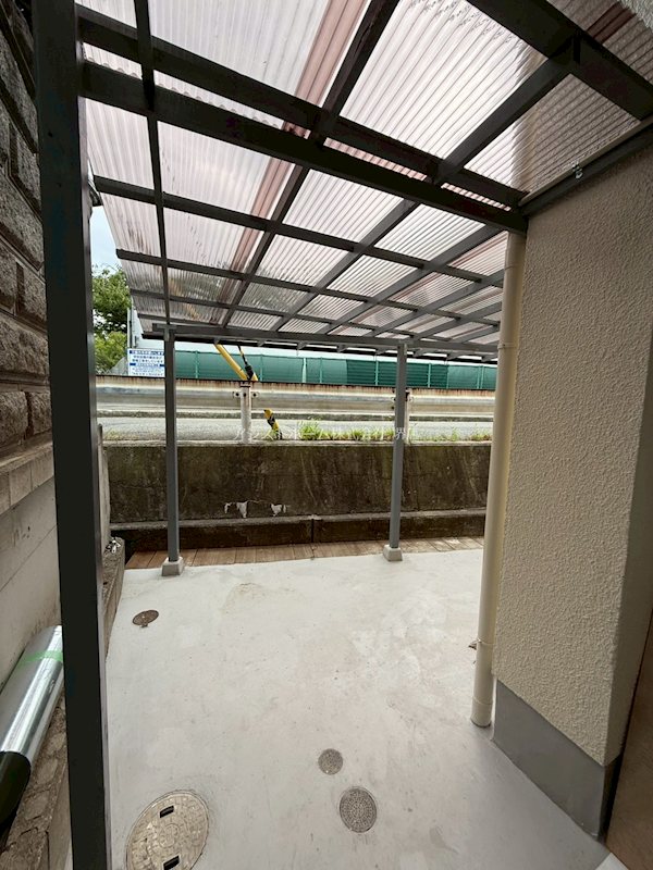 鳳ハイツ 屋根付き駐輪場