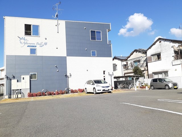 アフタヌーンベル 駐車場