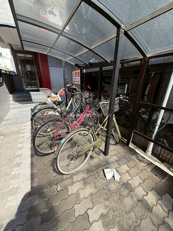 ラポール向陵 屋根付き駐輪場