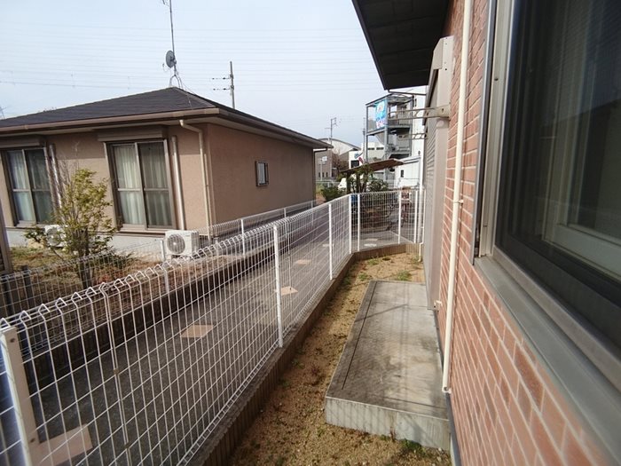 アプリコットハウス 庭