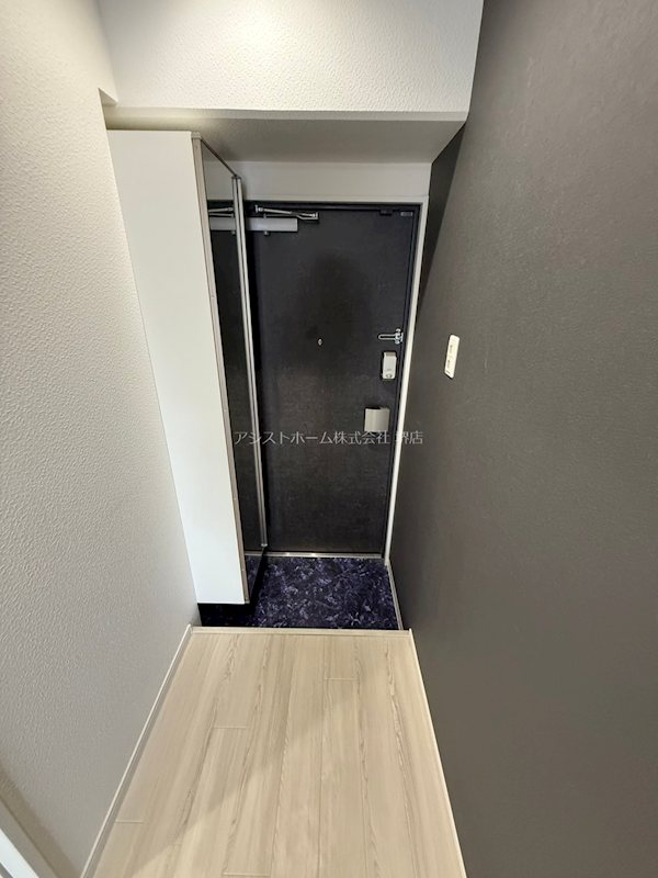 エヌエムスワサントディス 玄関