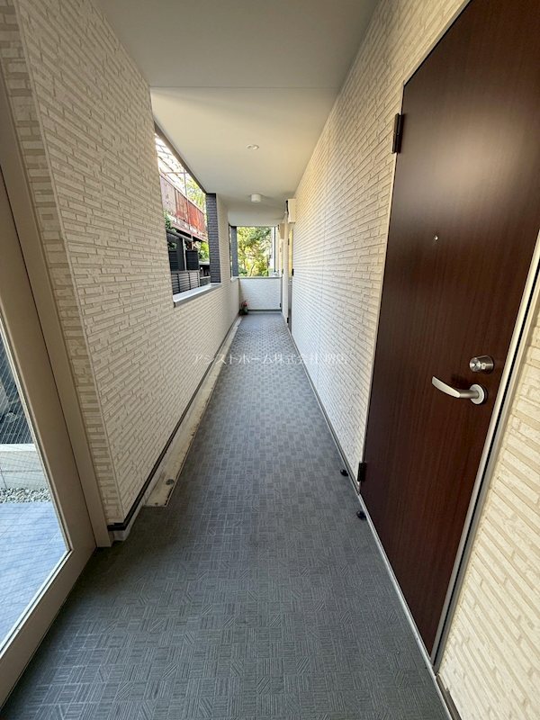ジーメゾン石津町東アビテ ロビー