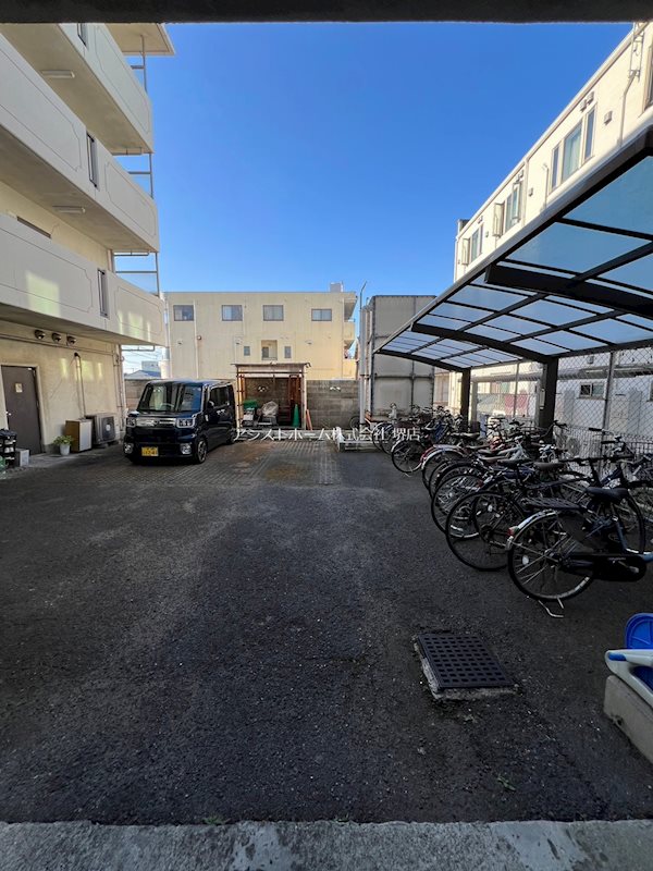 シャトー旭ヶ丘 駐車場