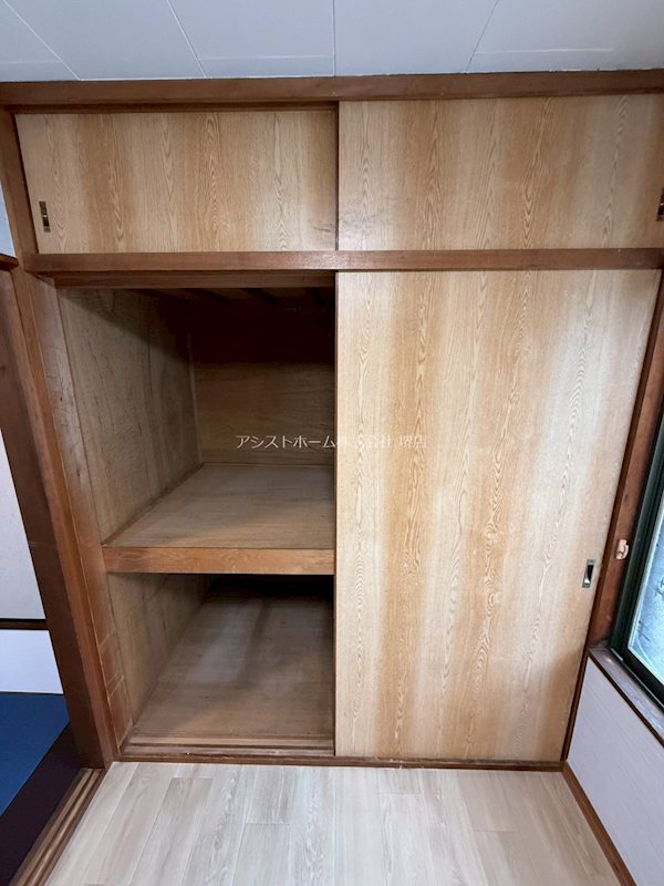 浜寺石津西貸家 収納