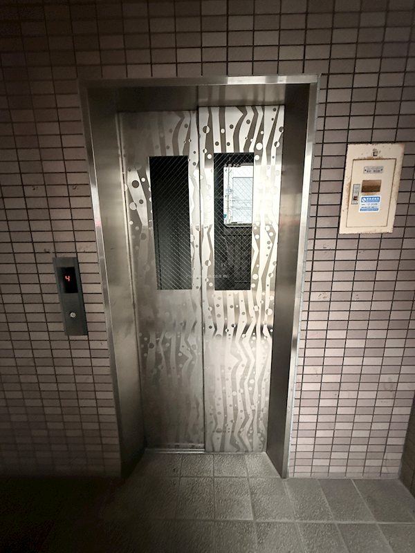 アップロアー エレベーター完備