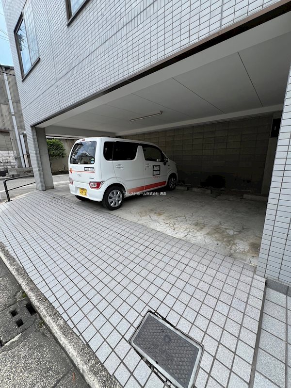コーポアオイ 駐車場