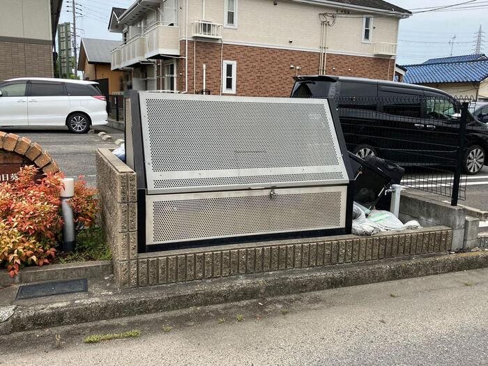 パレス向日葵 共用ゴミ捨て場
