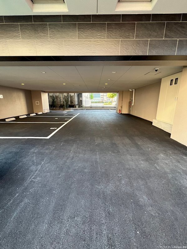 FREEDOMresidence堺大小路 駐車場