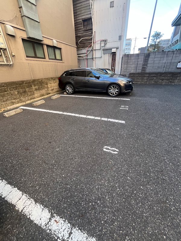 アムール・M 敷地内の駐車場♪