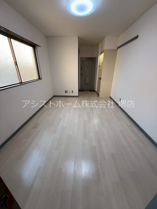 サングレール南旅篭 よこ窓付きで明るいお部屋