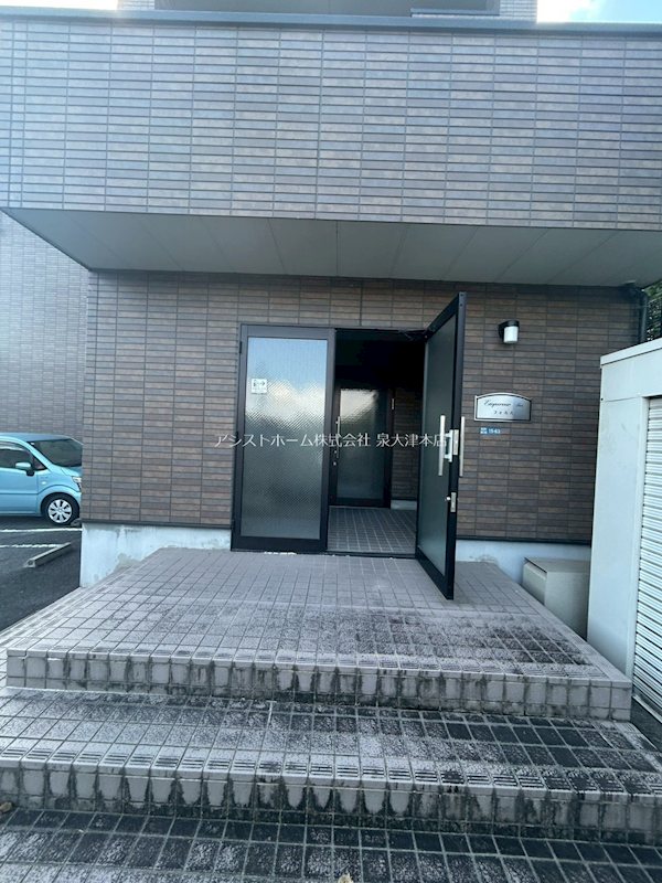 アンプルールフェールフォルス エントランス