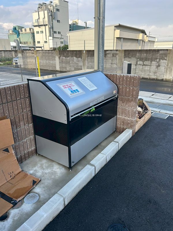 ラ・ルーチェ　Ｙ 共用ゴミ捨て場