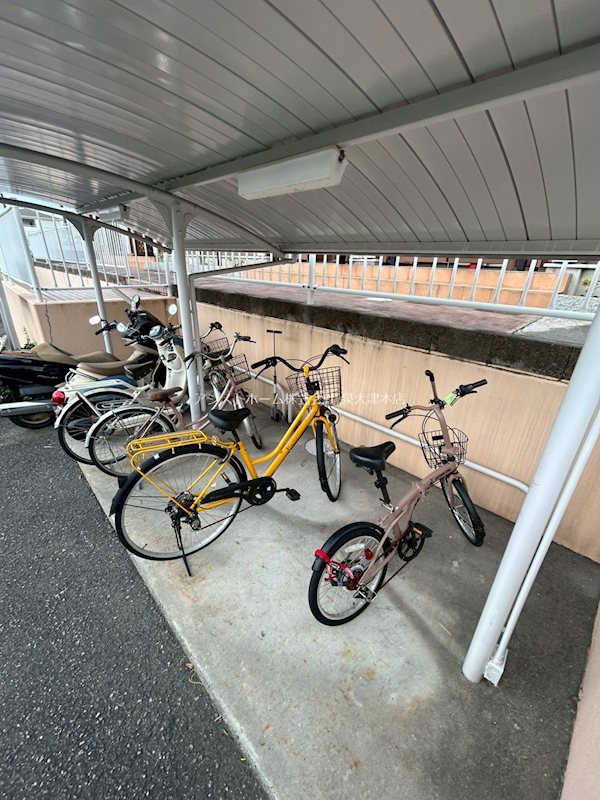 ジャスパーヒルズⅠ 屋根付き駐輪場