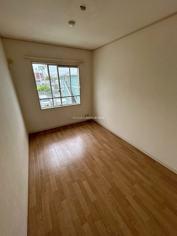サンプライムシティ 窓があり日差しの入るお部屋です