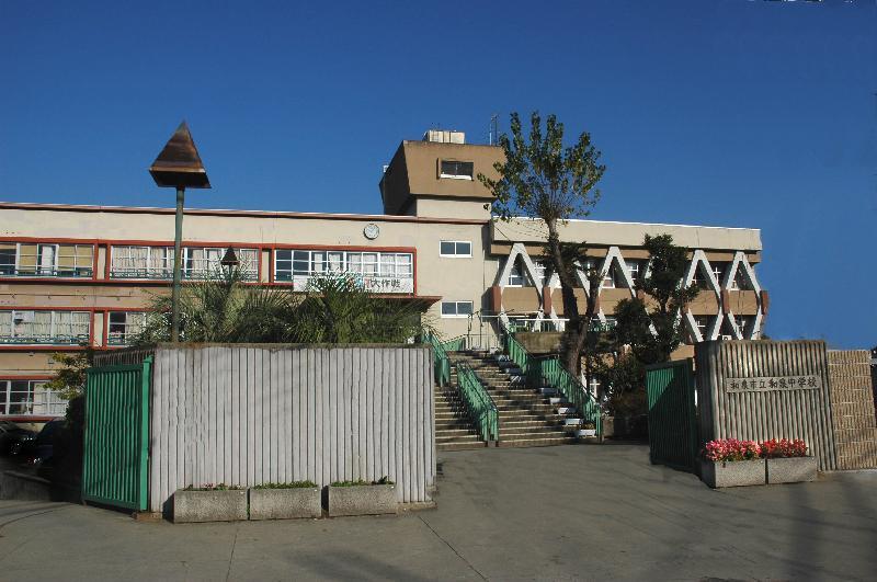 ウィステリア 和泉市立和泉中学校