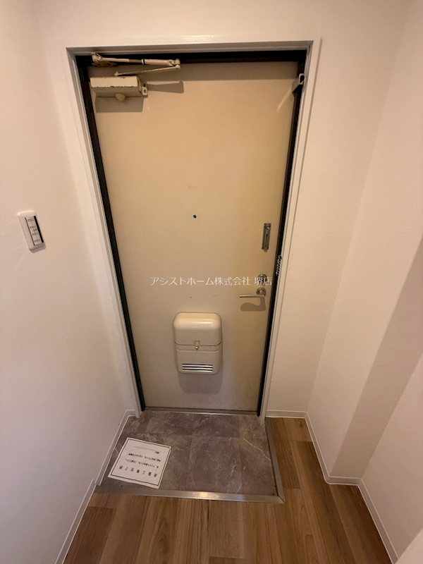 ゴールドクレスト   玄関