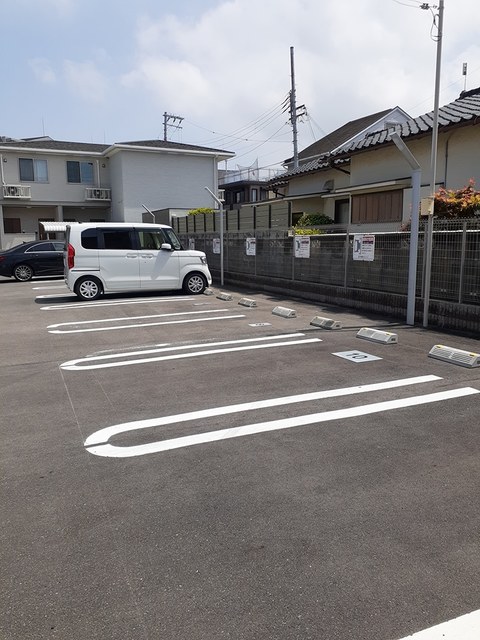 アルト　ルーナⅡ 駐車場