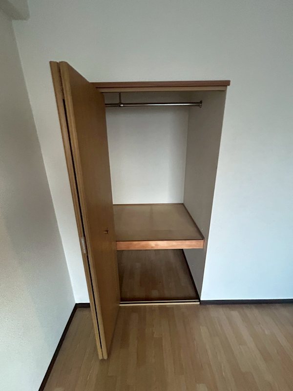 クリーンハイツ助松 押し入れ