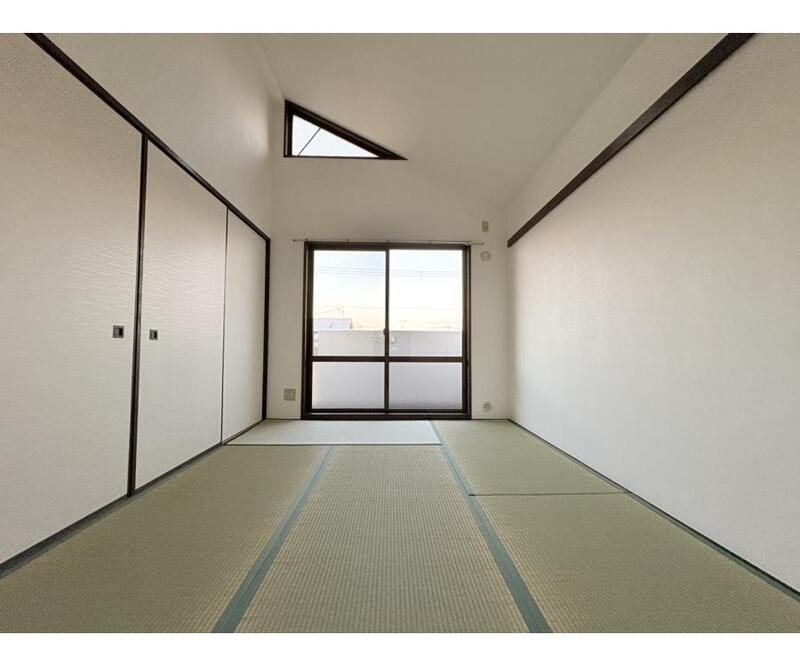 ベルトピア忠岡北Ｂ棟 窓があり日差しの入るお部屋です