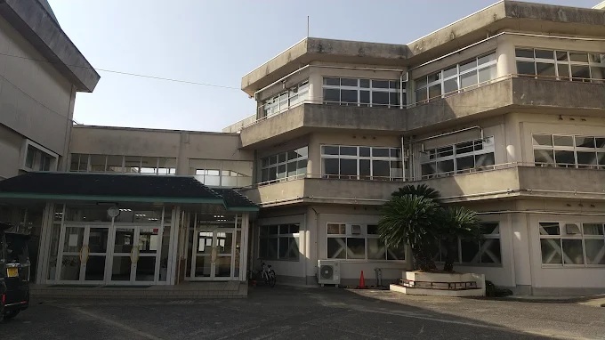 ヴィラセントラルパーク 岸和田市立新条小学校