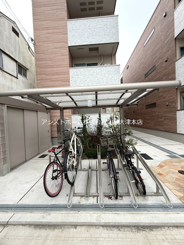 フジパレス高石駅北Ⅲ番館 屋根付き駐輪場