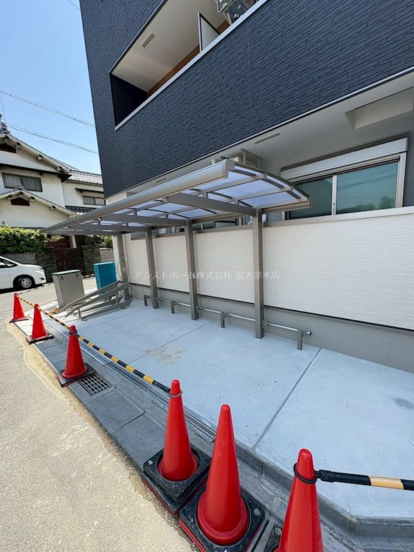 フジパレス東豊中町 屋根付き駐輪場