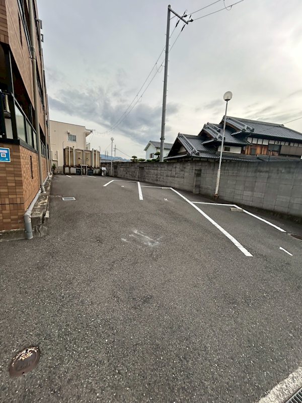 オンディーヌ 駐車場