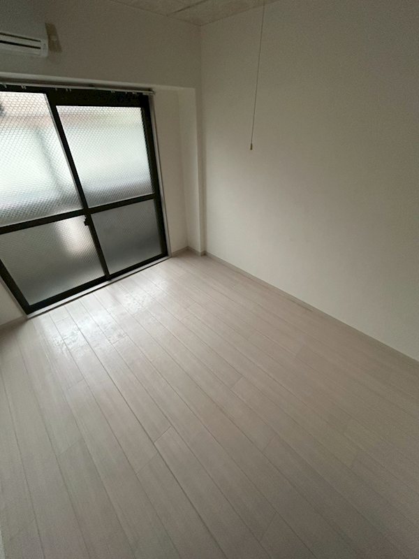 オンディーヌ 窓があり日差しの入るお部屋です