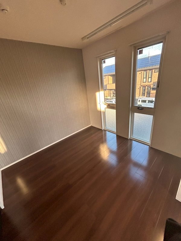 JIN/輝　A棟 窓があり日差しの入るお部屋です