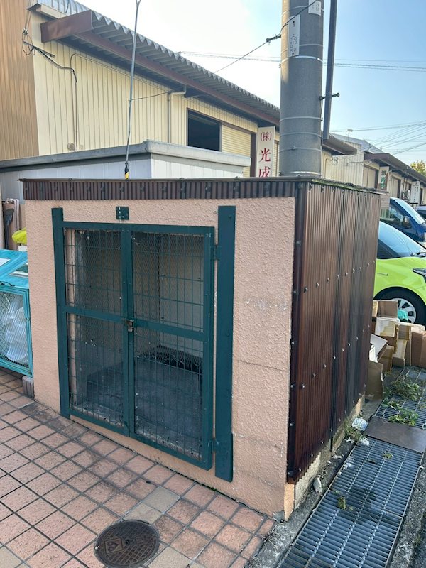 コーポ今池 共用ゴミ捨て場