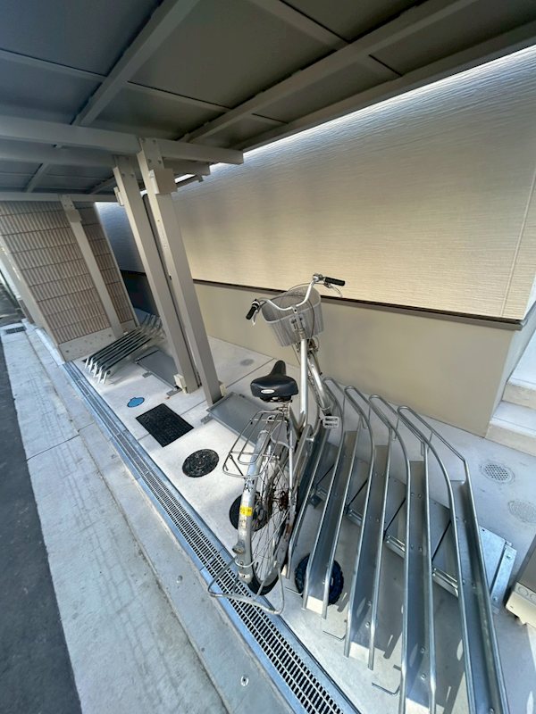 フジパレス羽衣 屋根付き駐輪場