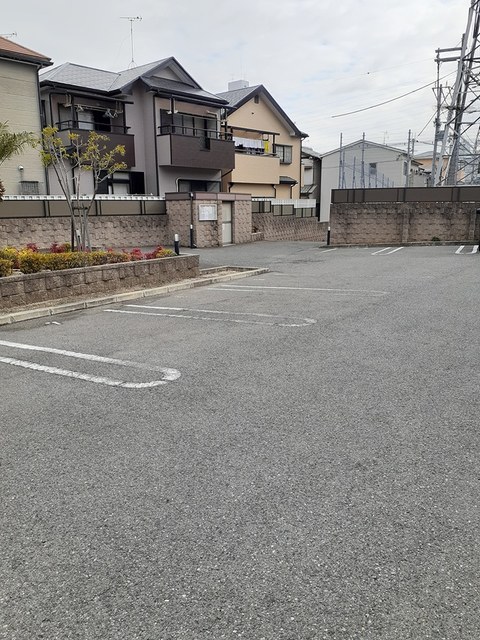 ＧＡＲＤＥＮ　泉 駐車場