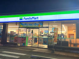 カモミールコート ﾌｧﾐﾘｰﾏｰﾄ 岸和田上松町店