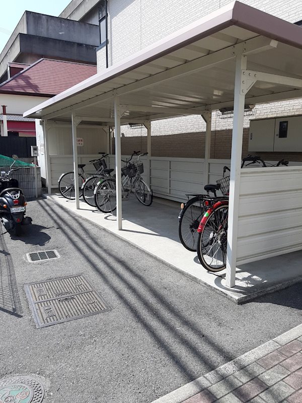 グリーンゲイブルズ大町 駐輪場
