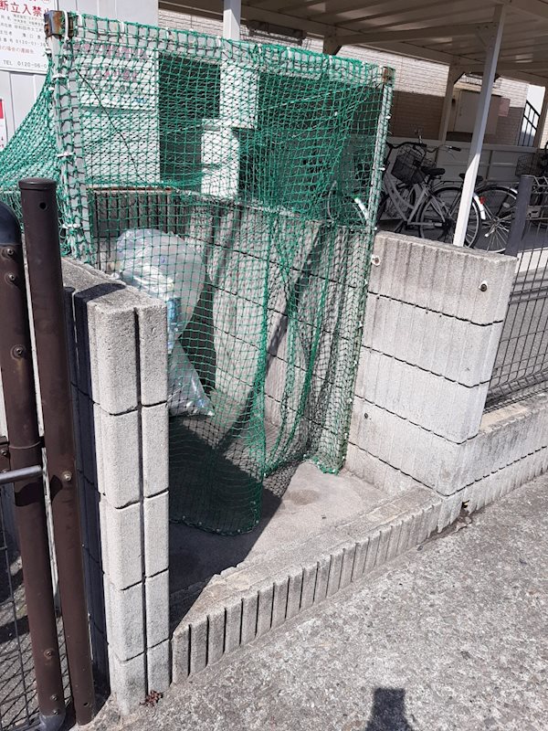 グリーンゲイブルズ大町 敷地内ゴミ置き場