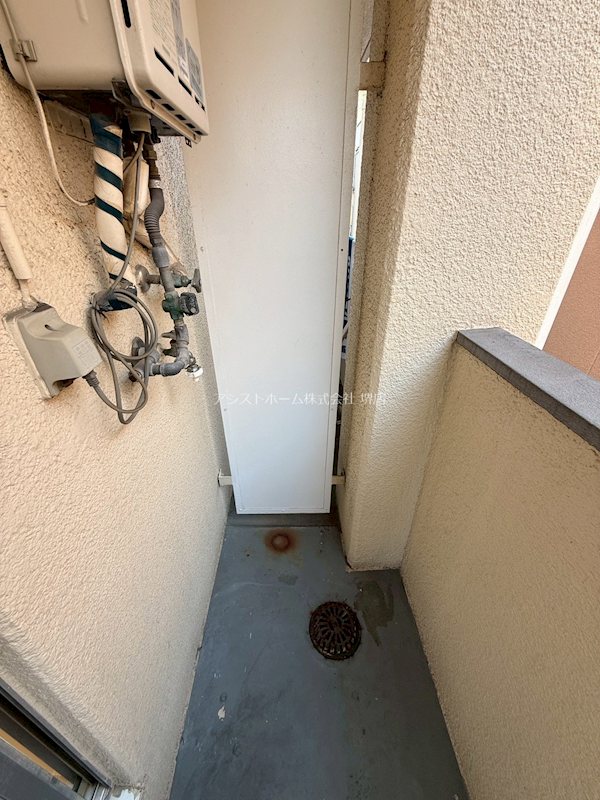 シャルム堀田 室外洗濯機置き場