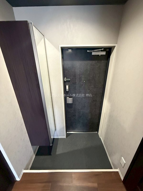 ジーイーオンズ 玄関