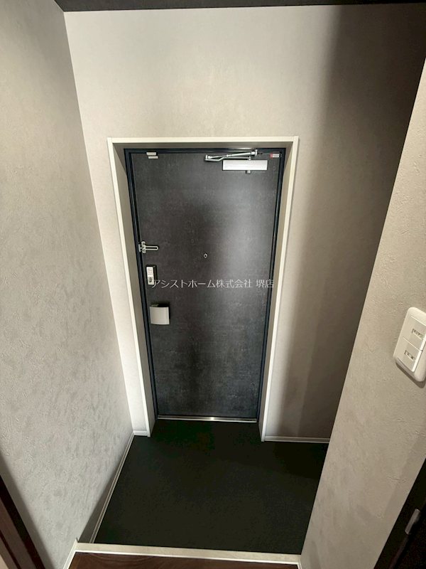 ジーイーオンズ 玄関