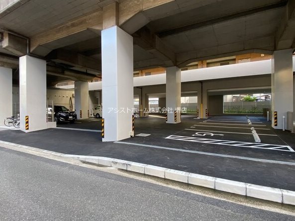 サザンクレスト七道シエル 駐車場