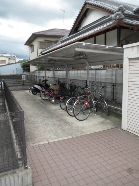 フジパレス下池田パセオ 駐輪場