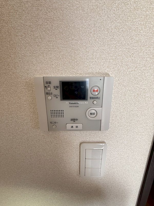 フジパレスイーレ 来訪者をカメラで確認できるので女性にも安心です