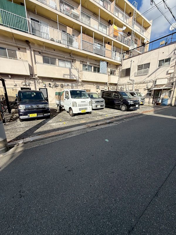 松本ビル 駐車場