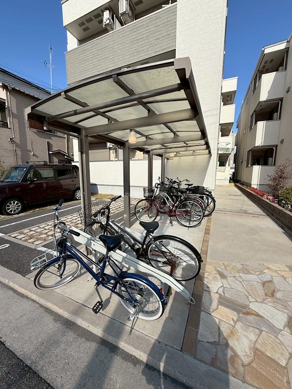 フジパレス堺南長尾Ⅴ番館 屋根付き駐輪場