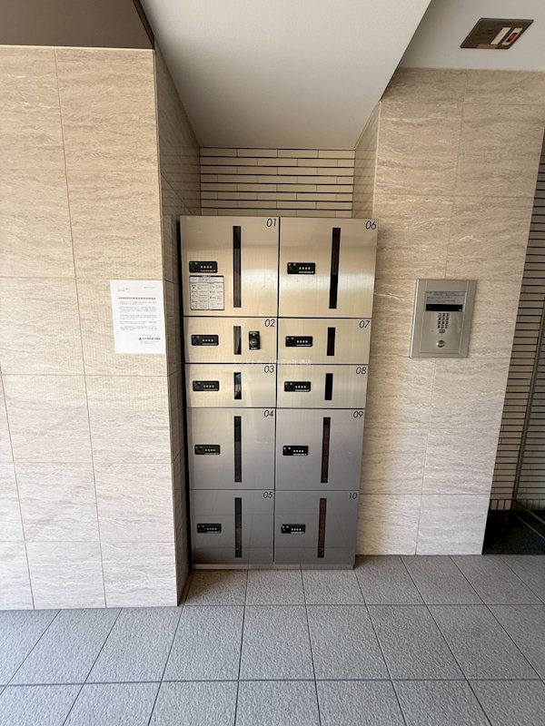 シュワーブ三国ヶ丘 便利な宅配BOX付き集合ポスト