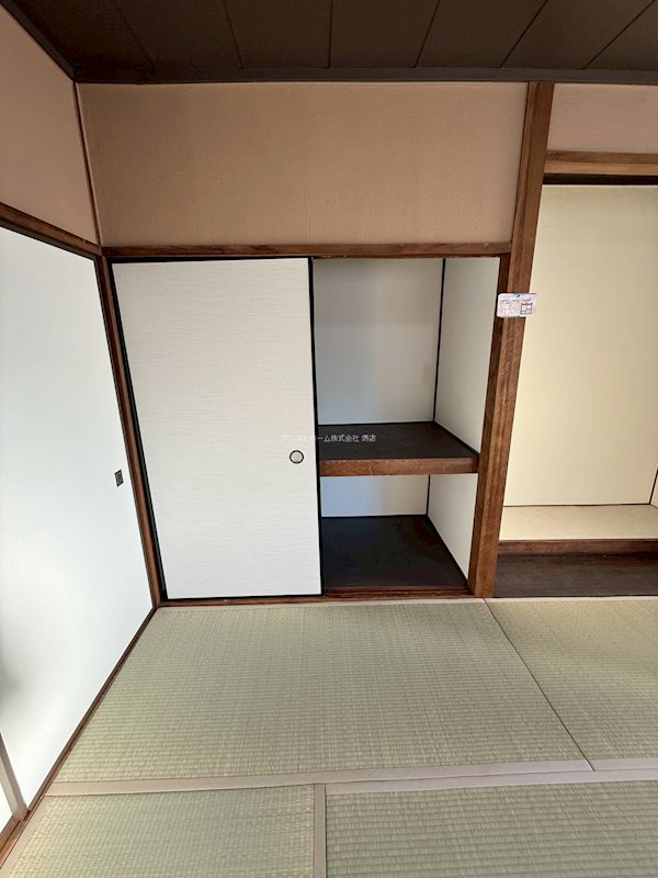 三宝町5-290-75テラス 収納