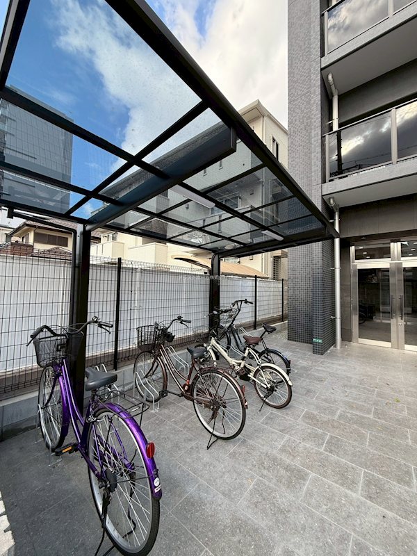 テラ堺市駅 屋根付き駐輪場