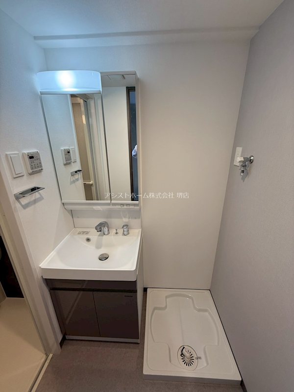 S-RESIDENCE堺浜寺broad シャワー付き洗面化粧台