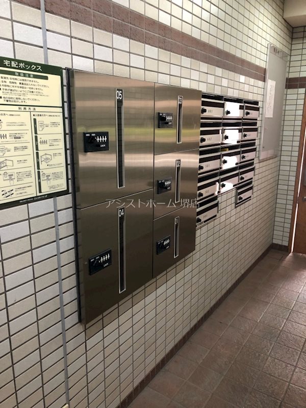 シティーコート北瓦町 宅配ボックスあり