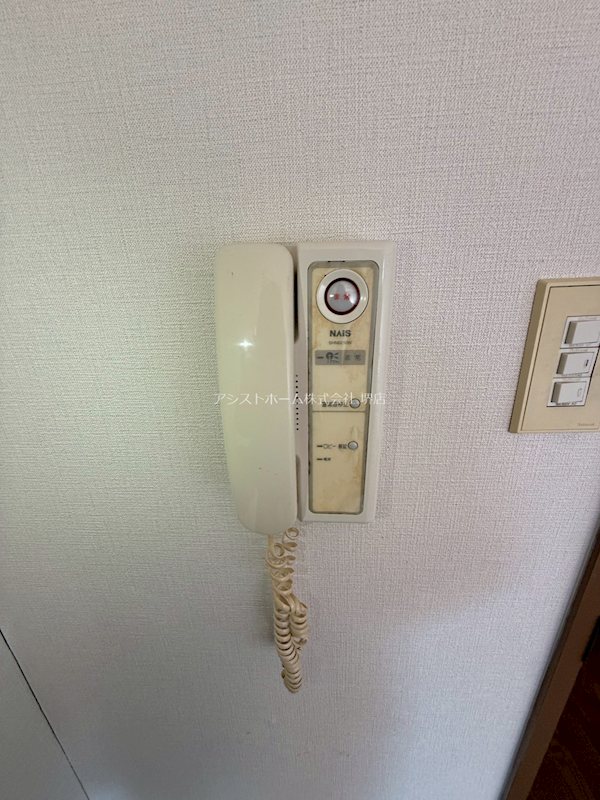 はるか三恵 インターフォンで来客確認